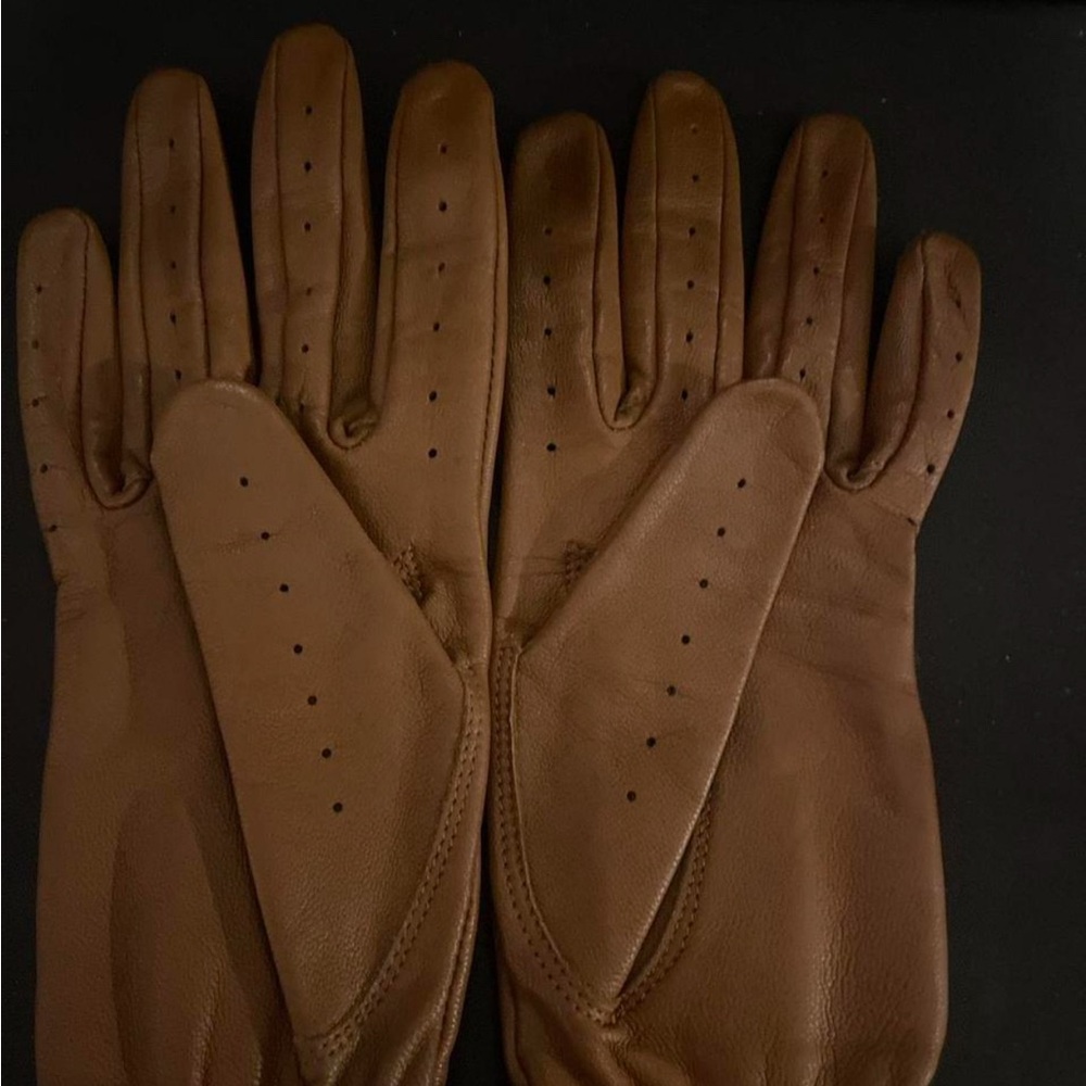 Elegant Brown Leather Gloves